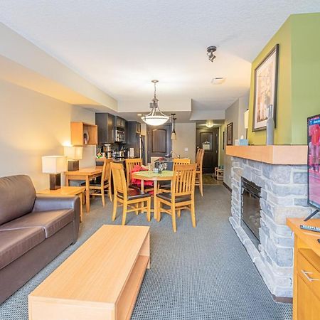 Copperstone Resort - Mountain View 2 Bedroom Condo Канмор Екстериор снимка