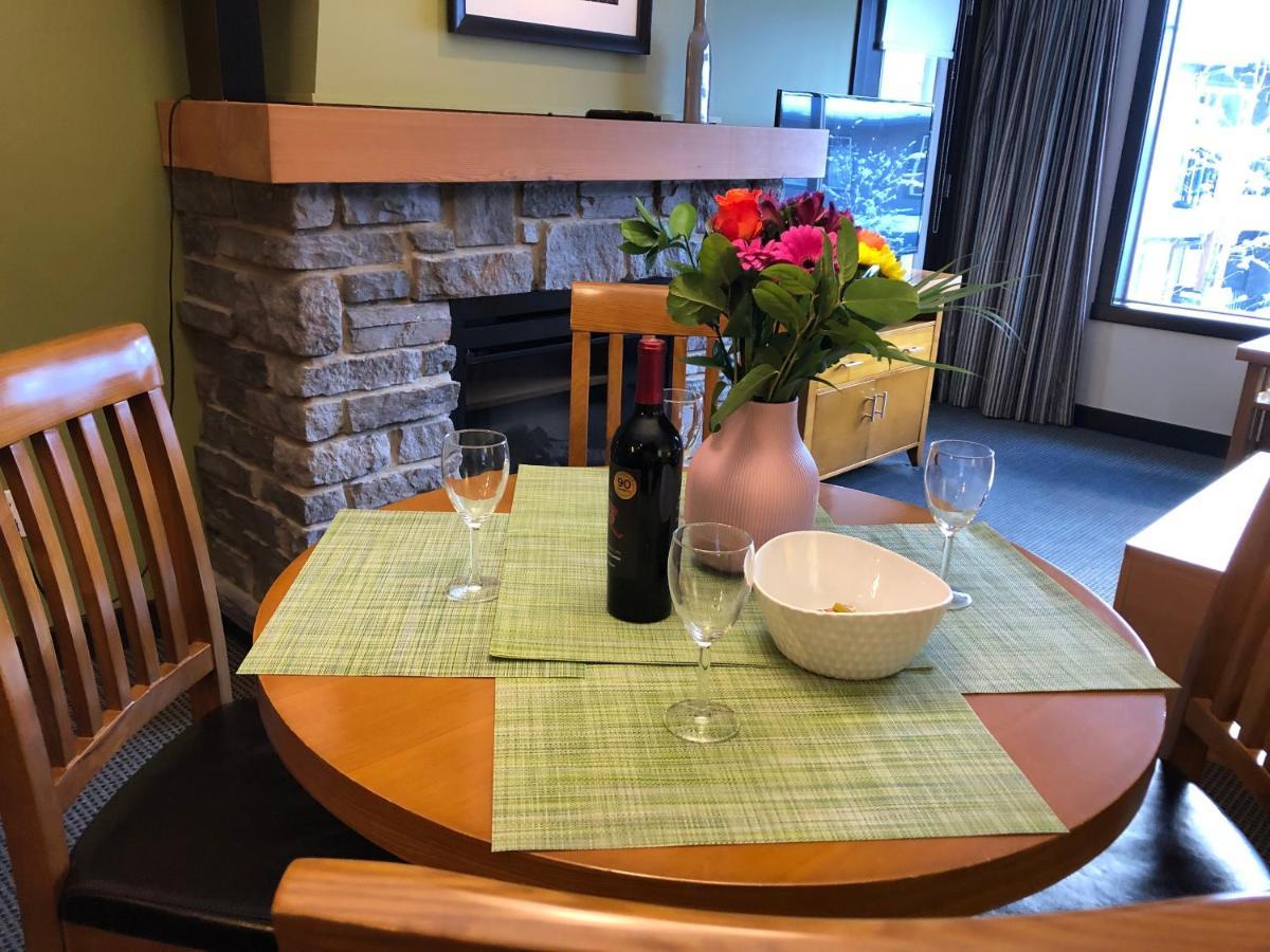 Copperstone Resort - Mountain View 2 Bedroom Condo Канмор Екстериор снимка
