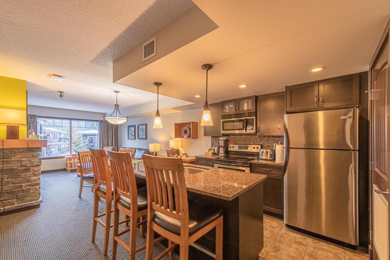 Copperstone Resort - Mountain View 2 Bedroom Condo Канмор Екстериор снимка