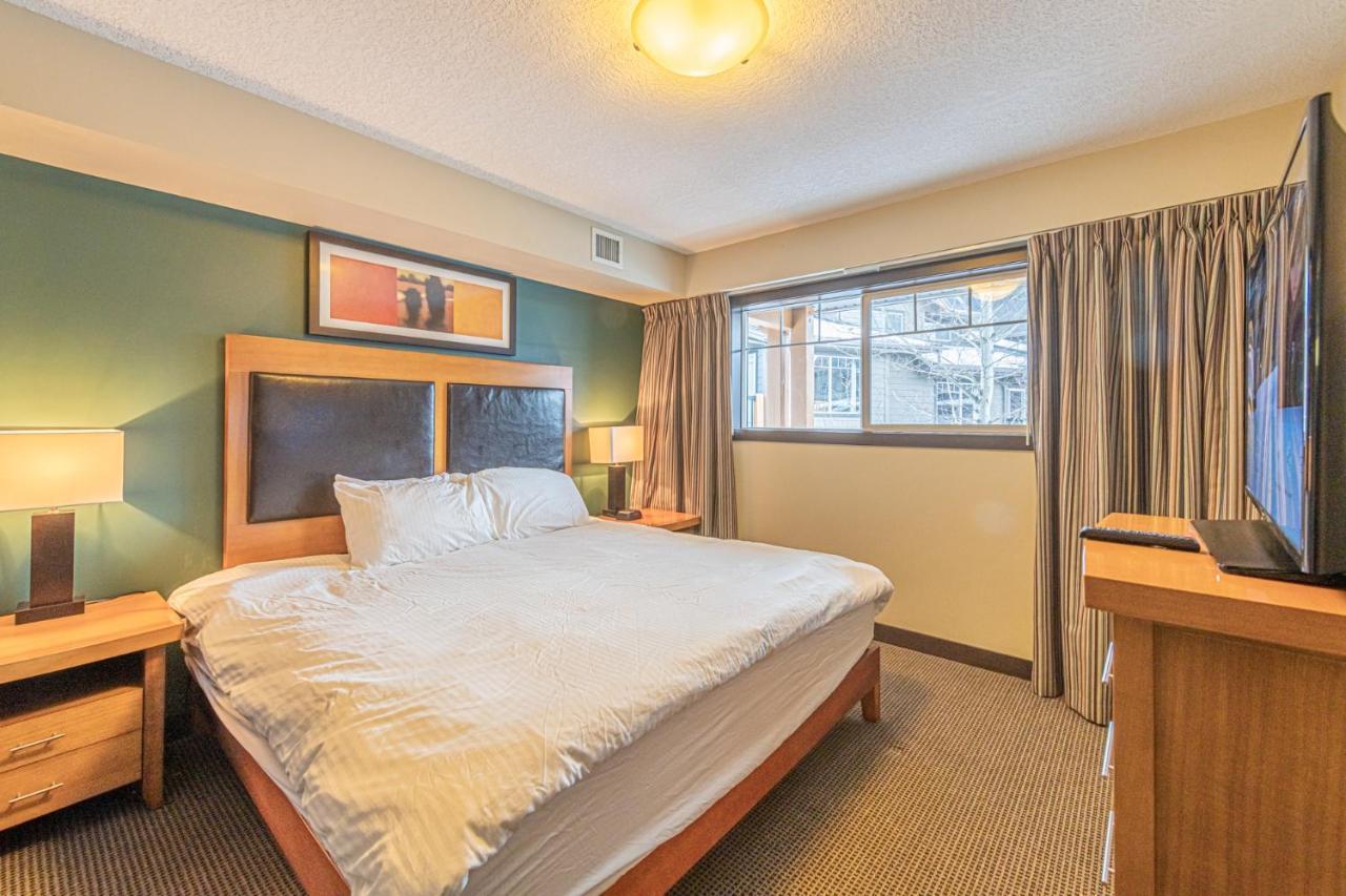 Copperstone Resort - Mountain View 2 Bedroom Condo Канмор Екстериор снимка