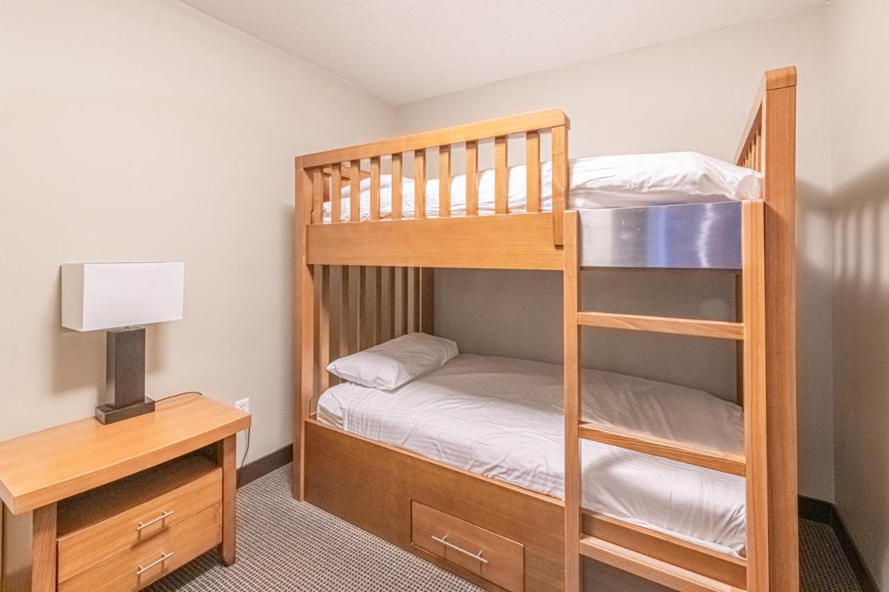 Copperstone Resort - Mountain View 2 Bedroom Condo Канмор Екстериор снимка