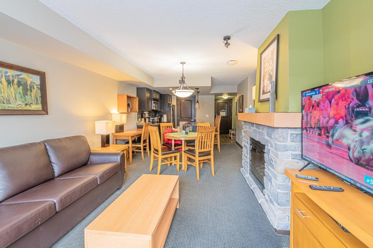 Copperstone Resort - Mountain View 2 Bedroom Condo Канмор Екстериор снимка